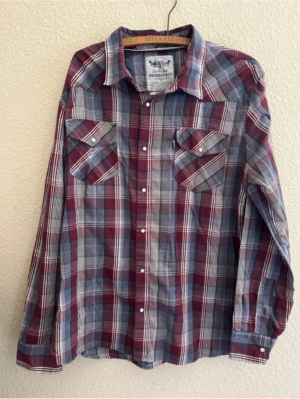 Levi’s Plaid Western Style Pearl Snap Button Down Men’s Size XL